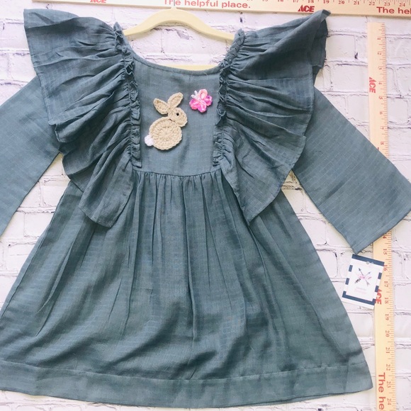 Girls size 5 customized wing dress - Picture 3 of 3